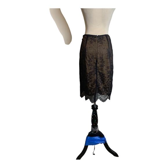 Hourglass black floral mesh lined pencil skirt size M - Picture 2 of 6
